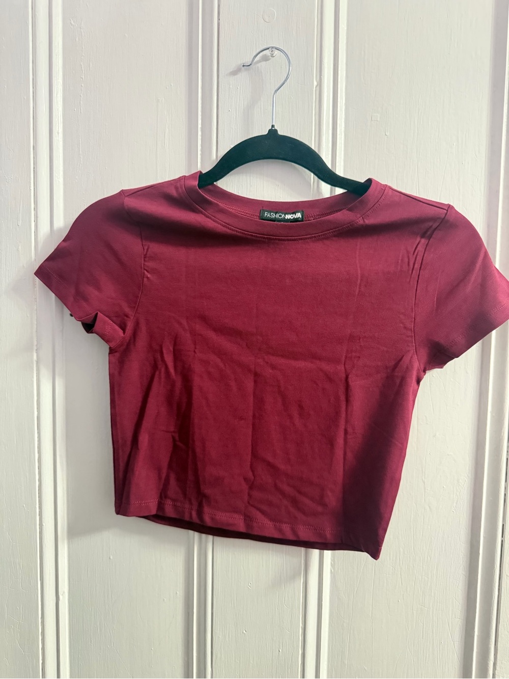 Fashion Nova Burgundy Short Sleeve Crewneck Crop Top
